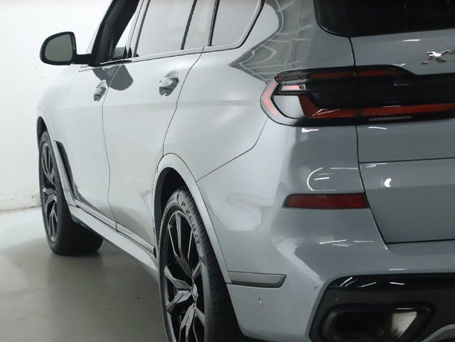 Used 2024 BMW X7 xDrive40i w/ Executive Package AWD/4WD image 47