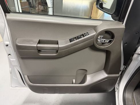 Used 2013 Nissan Xterra S AWD/4WD image 12