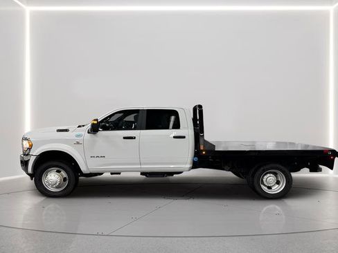 Used 2023 RAM 4500 SLT w/ Quick Order Package 2YG SLT image 2