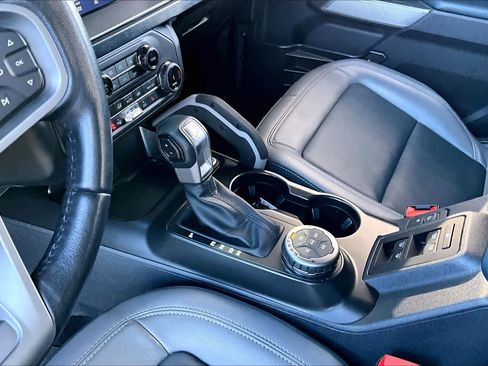 Used 2022 Ford Bronco Outer Banks w/ Sasquatch Package image 16