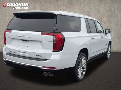 New 2026 GMC Yukon XL Denali w/ Denali Reserve Package image 6
