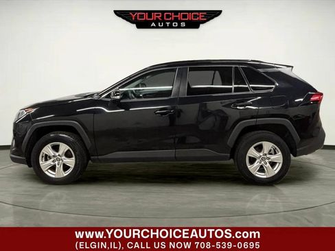 Used 2021 Toyota RAV4 XLE FWD image 2