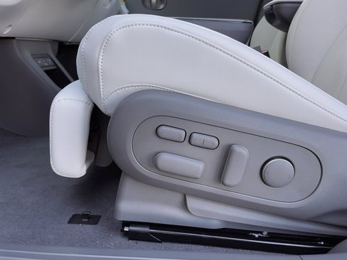 New 2026 Hyundai Ioniq 5 Limited image 13