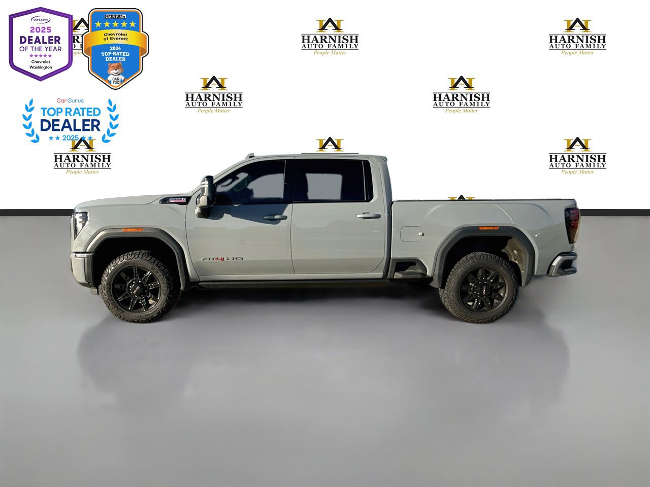 Used 2024 GMC Sierra 2500 AT4 w/ AT4 Premium Plus Package AWD/4WD image 2