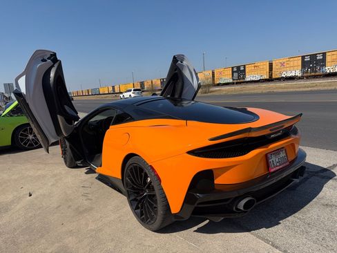 Used 2020 McLaren GT RWD image 3