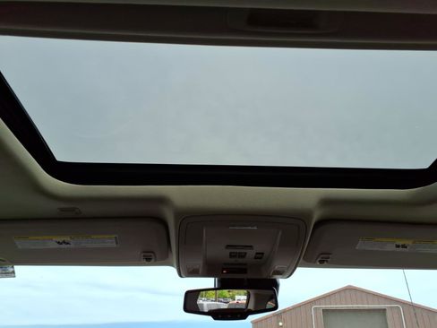 Used 2014 Chevrolet Silverado 1500 High Country w/ High Country Premium Package AWD/4WD image 18