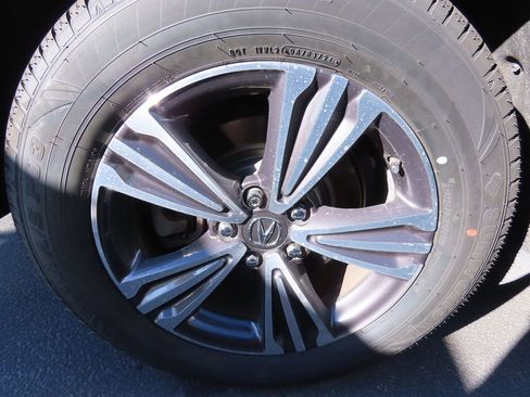 Used 2018 Acura MDX FWD image 17