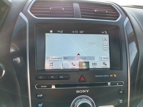 Used 2017 Ford Explorer Platinum image 40