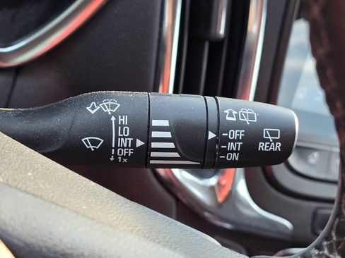 Used 2023 Chevrolet Equinox LT AWD/4WD image 20
