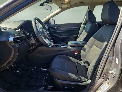 Used 2025 Nissan Altima 2.5 SV image 19