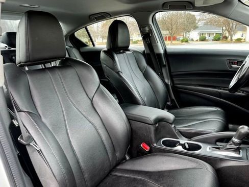 Used 2019 Acura ILX FWD image 25