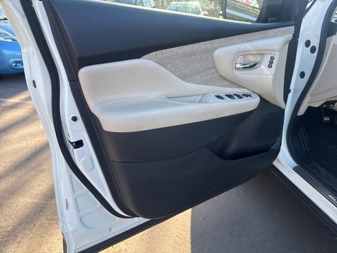 Used 2020 Nissan Murano SL w/ Moonroof Package AWD/4WD image 30