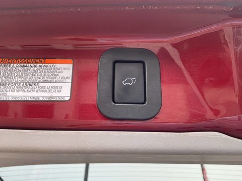 Used 2015 Toyota Sienna XLE FWD image 35