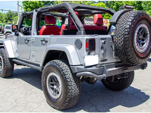 Used 2013 Jeep Wrangler Unlimited Rubicon AWD/4WD image 5
