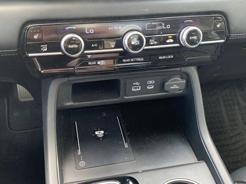 Used 2024 Honda Pilot Touring image 18