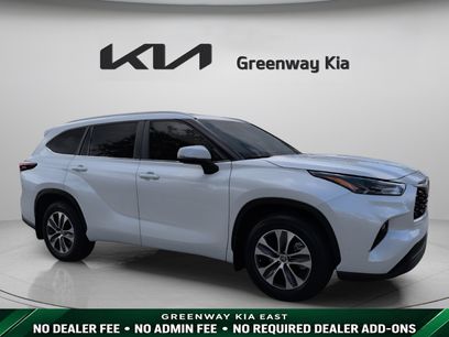 Used 2024 Toyota Highlander XLE