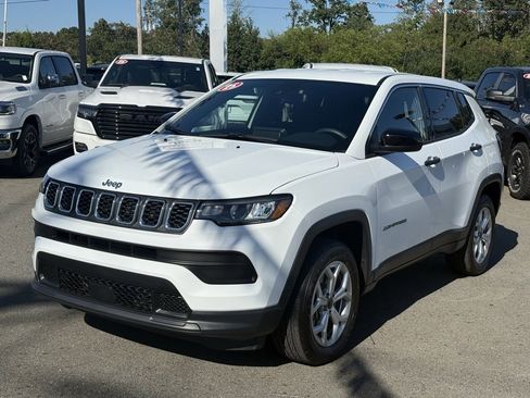 New 2025 Jeep Compass Sport image 8