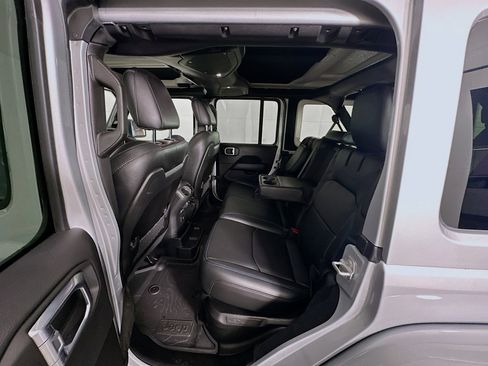 Used 2024 Jeep Wrangler Unlimited Rubicon 4xe image 29