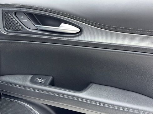 Used 2022 Alfa Romeo Stelvio Veloce image 52