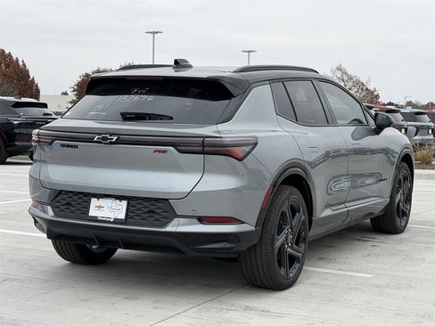 New 2026 Chevrolet Equinox EV RS image 4