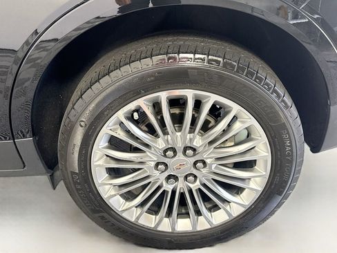 Used 2020 Cadillac XT5 Premium Luxury w/ Platinum Package AWD/4WD image 33