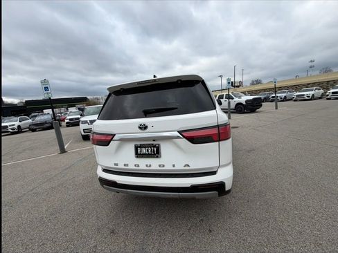 Used 2023 Toyota Sequoia Limited image 12