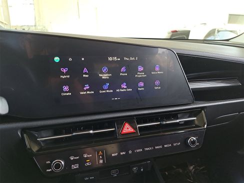 Used 2023 Kia Niro EX Touring image 20