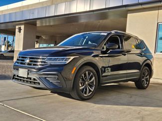 Used 2022 Volkswagen Tiguan SE video 2