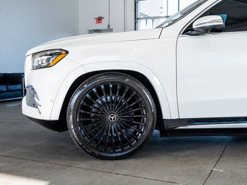 Used 2021 Mercedes-Benz Maybach GLS 600 4MATIC image 9