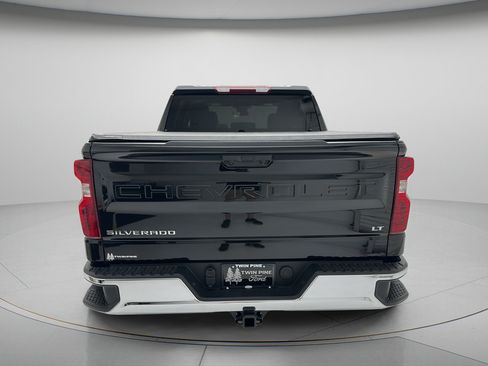 Used 2025 Chevrolet Silverado 1500 LT AWD/4WD image 6