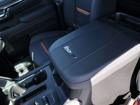 New 2026 GMC Sierra 2500 AT4 w/ AT4 Premium Plus Package AWD/4WD image 20