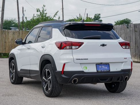 Used 2021 Chevrolet TrailBlazer RS w/ Technology Package FWD image 6