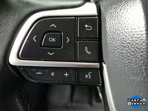 Used 2023 Toyota Highlander XLE image 23