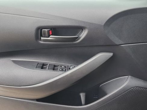 Used 2024 Toyota Corolla LE FWD image 17