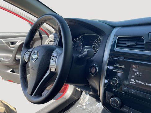 Used 2015 Nissan Altima 2.5 SV w/ Convenience Package FWD image 28