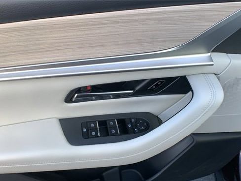 Used 2024 MAZDA CX-90 Plug-In Hybrid w/ Premium Plus image 10