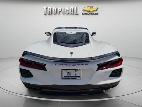 Used 2027 Chevrolet Corvette Stingray Coupe RWD image 4