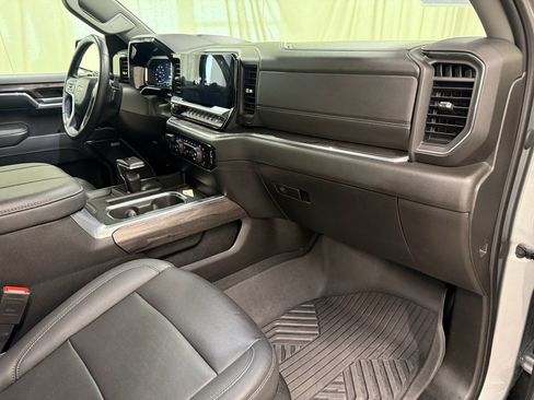 Used 2023 Chevrolet Silverado 1500 LTZ w/ Technology Package image 28