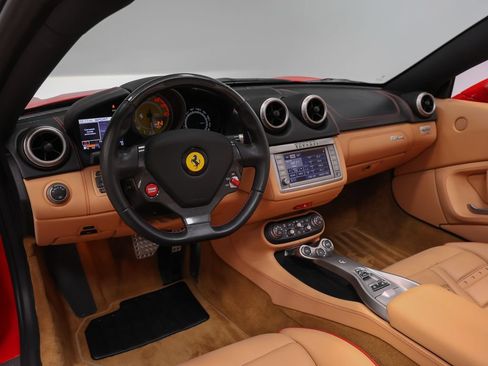 Used 2010 Ferrari California RWD image 47