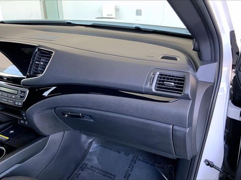 Used 2025 Honda Passport Black Edition image 19