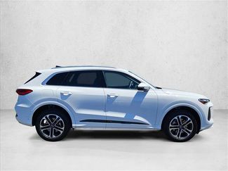 Certified 2025 Audi Q5 Premium w/ Convenience Package AWD/4WD video 4