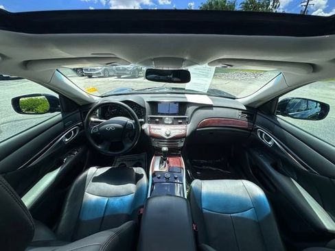 Used 2018 INFINITI Q70 L 3.7 AWD/4WD image 13