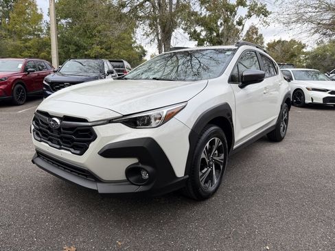 Used 2024 Subaru Crosstrek 2.0i Premium image 3