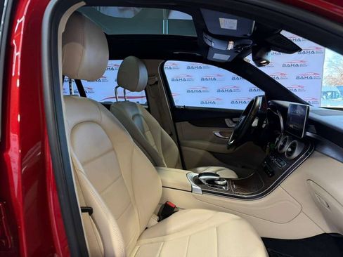 Used 2018 Mercedes-Benz GLC 300 4MATIC w/ Multimedia Package image 56