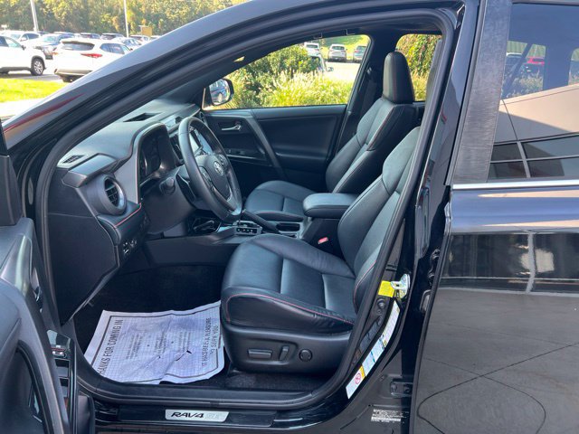 Used 2018 Toyota RAV4 SE w/ Power Extra Value Package AWD/4WD image 24