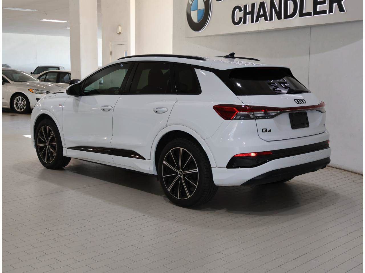 Used 2022 Audi Q4 e-tron Premium Plus w/ Premium Plus AWD/4WD image 5