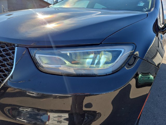 Used 2024 Chrysler Pacifica Limited FWD image 7