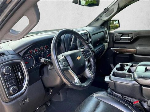 Used 2021 Chevrolet Silverado 1500 LT w/ Z71 Off-Road Package AWD/4WD image 13