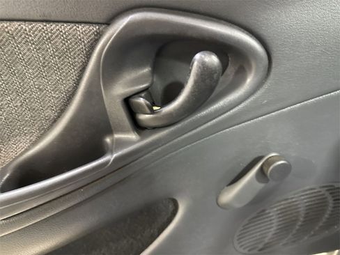 Used 2001 Chevrolet Cavalier Sedan w/ Preferred Equipment Group 1 image 19