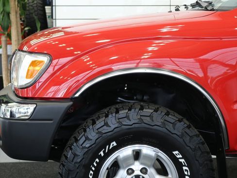 Used 2000 Toyota Tacoma 4x4 Regular Cab image 60